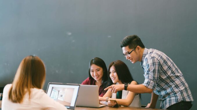 Kuliah Karyawan Kuliah Online