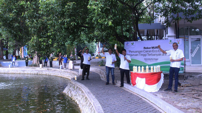Segenap-Civitas-Akademika-Esa-Unggul